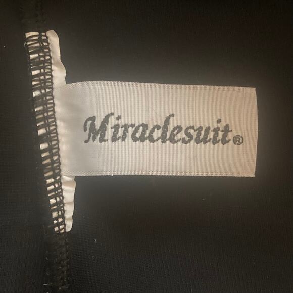 Miraclesuit black One-Piece Swimsuit, Sound Waves Temptress, ladies size 10-12 - Picture 7 of 9